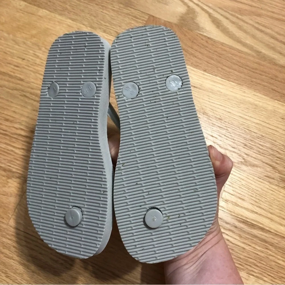 Gray Flip Flop Sandals Sz 9/10 Kids Toddler